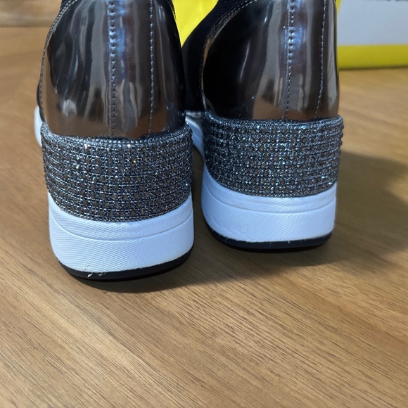 Michael Kors Skyler Embellished Metallic Stretch Knit Sock Sneaker Black Size 10 - Picture 11 of 12
